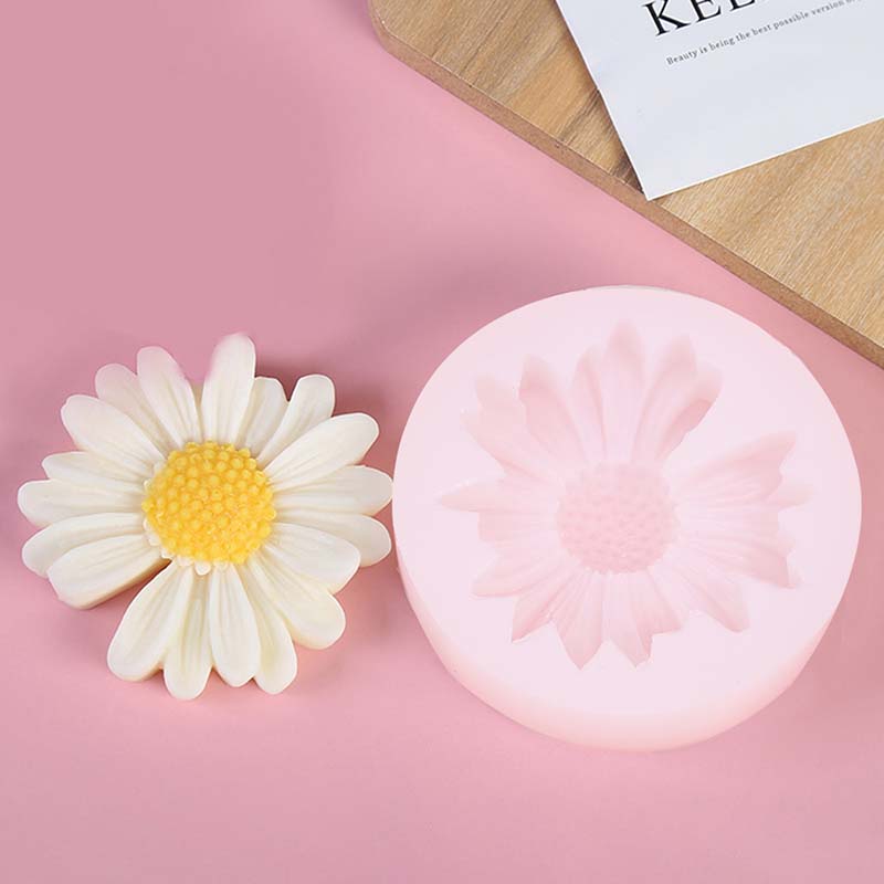 Candle Making Tips - DIY Candle Silicone Mold Daisy Chamomile